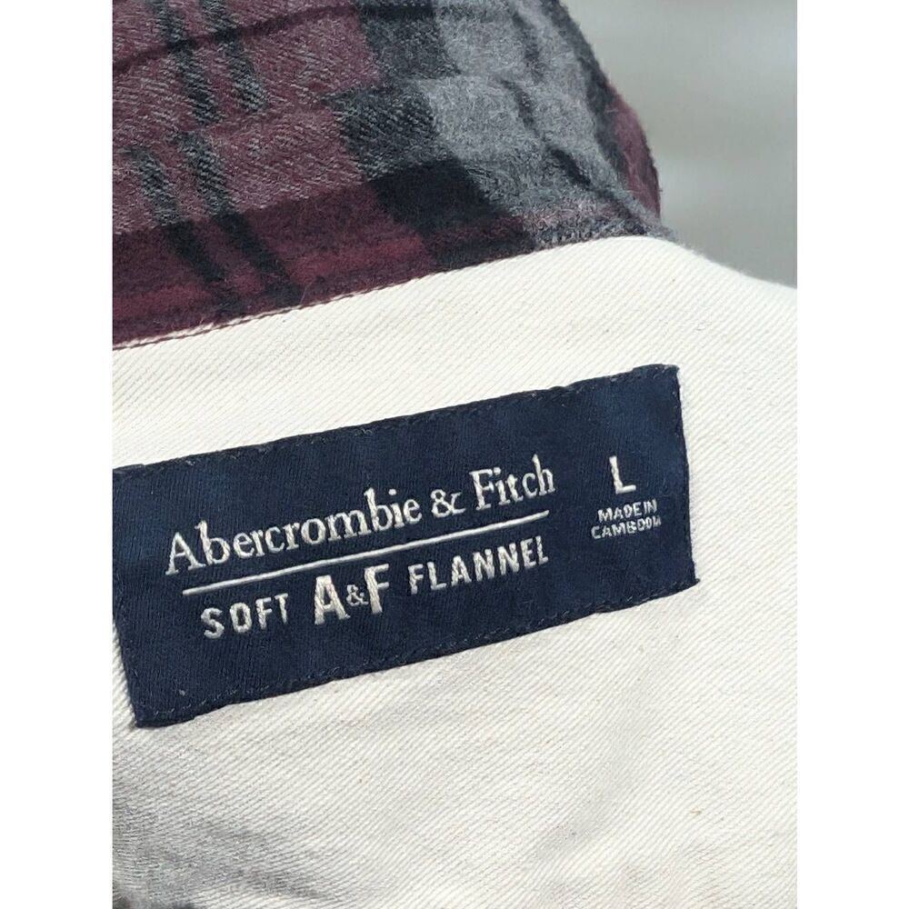 Abercrombie and Fitch Fitch flannel button down‎